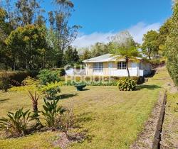 Maison / Villa Plus de 5 pièces  La Plaine Des Palmistes 